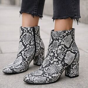 INC International Concepts snakeskin ankle boots women’s 7.5 NWOT